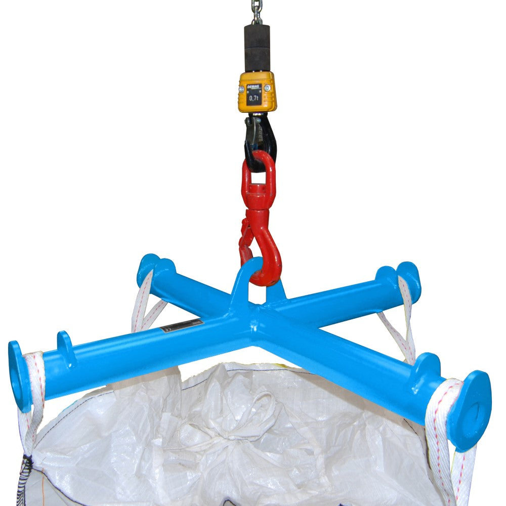 Bauer Travers TBB för att lyfta och transportera fyllda säckar